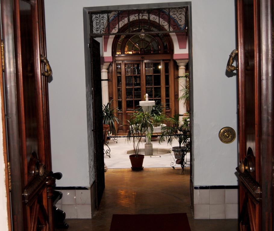 Casa Palacio Siglo Xviii Séville